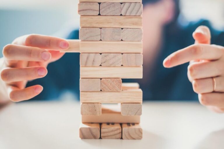 play-jenga_aa0496860b061edb_lRyTqHKqQa-5Uvn9OAv4XQ-1024×576